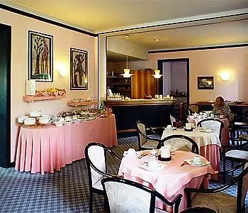 Giardinetto 3* Ντεζεντσάνο ντελ Γκάρντα